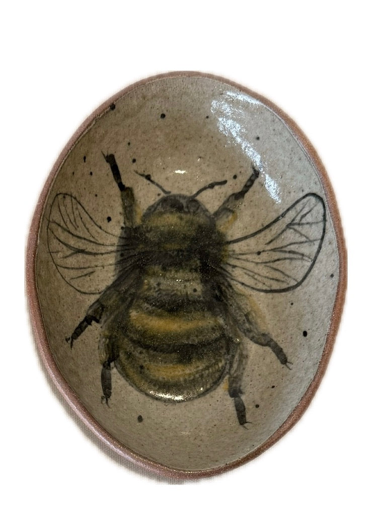 CREATIVE STONEWARE DISH - LARGE