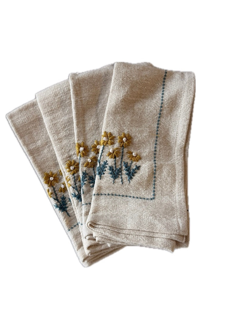4- PIECE FLOWER NAPKIN SET