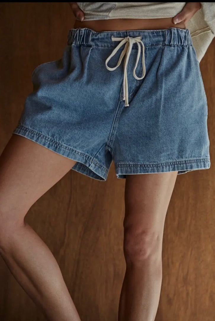 BETTY DENIM SHORTS